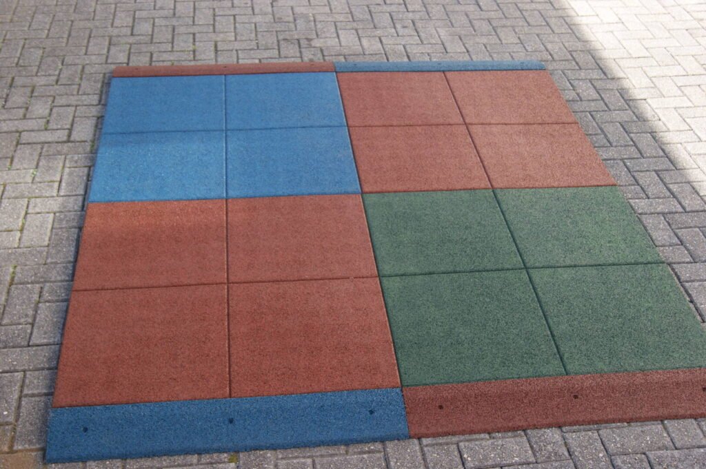 Piso emborrachado para playground